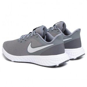 ❤️ Nike Revolution 5 Running Shoe Gray Platinum Size 5.5 Women's Sneakers